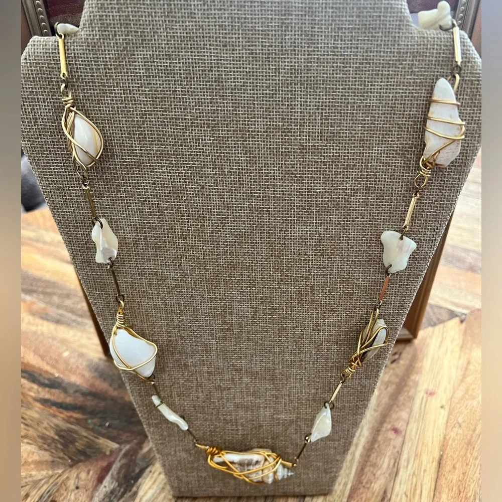 Handmade Shell Necklace - Picture 1 of 5